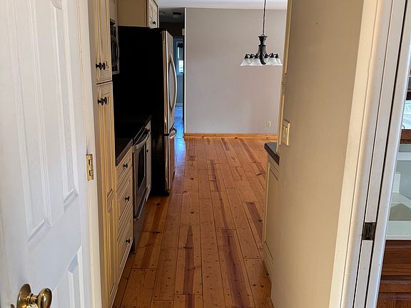 3rd image of 13366 Tucker Dr