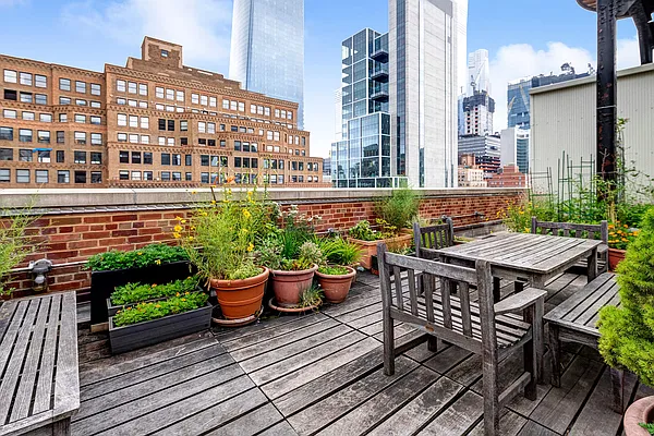 Sold by Compass | media 14