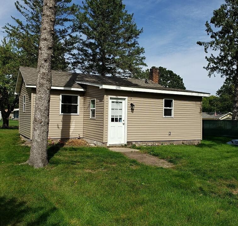 1st image of 409 N 1st St