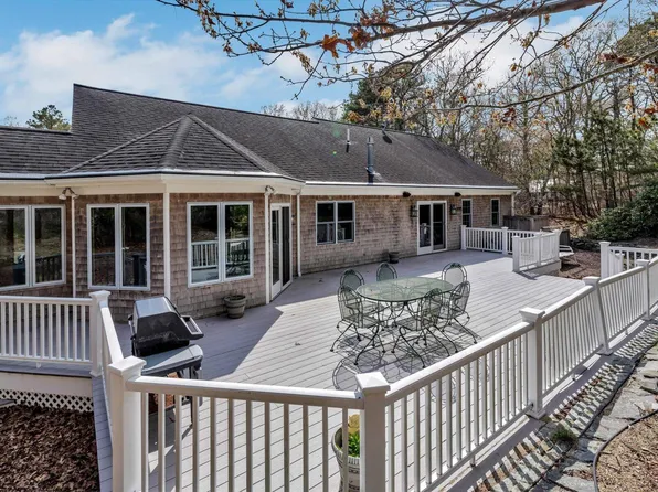 39 Moss Lane, Brewster, MA 02631
