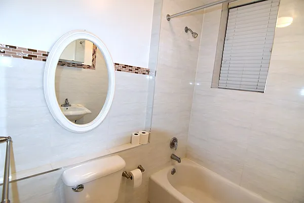 Rented by Manhattan Spaces | media 18