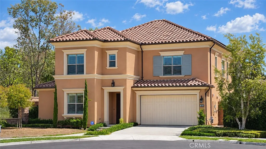 4 bed, 3.5 bath, 3024 sqft, $8,200 — Photo 1