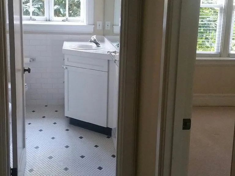 100 W Highland Dr #223 — Photo 5