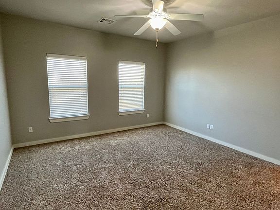 5th image of 9425 NW 93rd Ter
