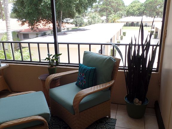 Front Lanai