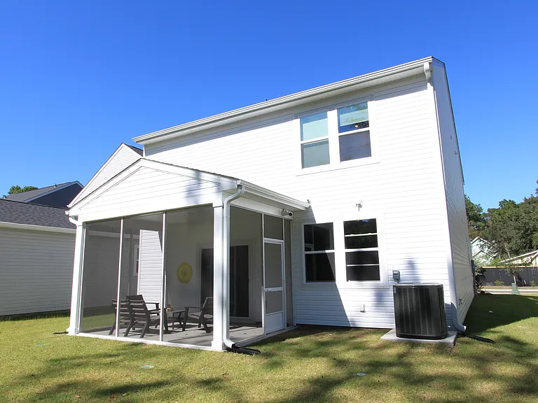 Lockwood Dr — Photo 11