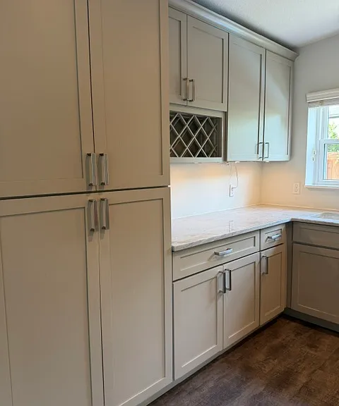 2252 Howard Dr — Photo 10
