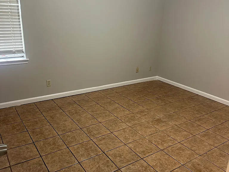 3029 Dobbs Cir — Photo 18