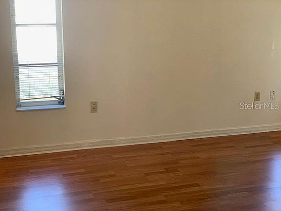 5th image of 949 Dupin Ave