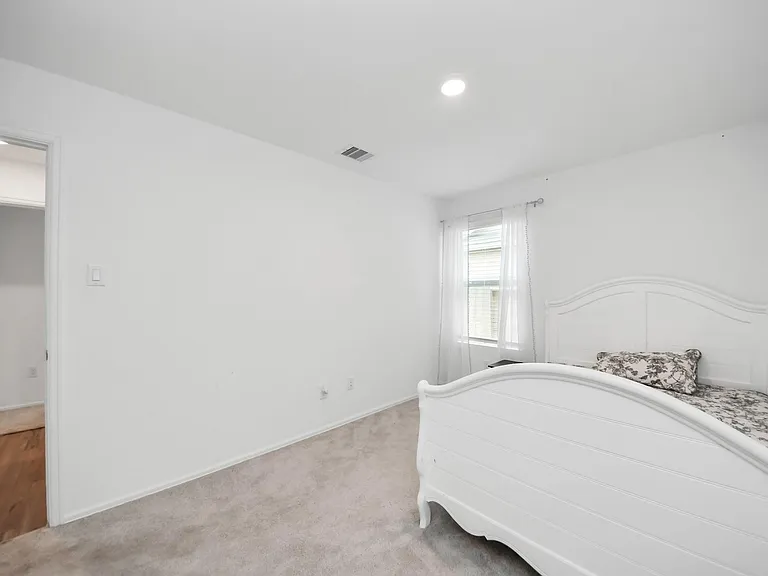 9206 Burnet Fields Dr — Photo 31