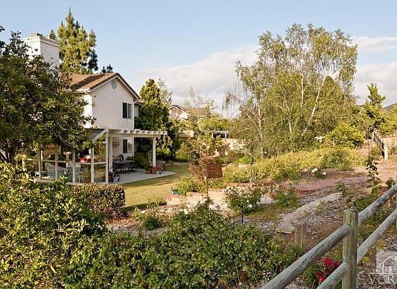 4th image of 2211 Oleander Ct