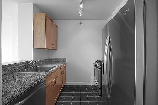 1st image of 420 W 42nd St APT 21G
