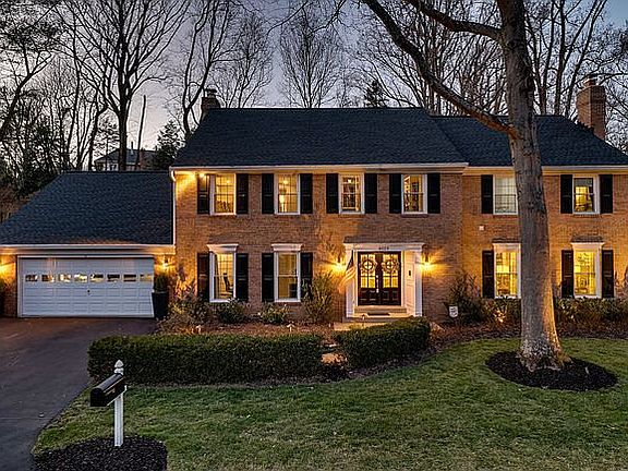 2nd image of 8029 Old Dominion Dr
