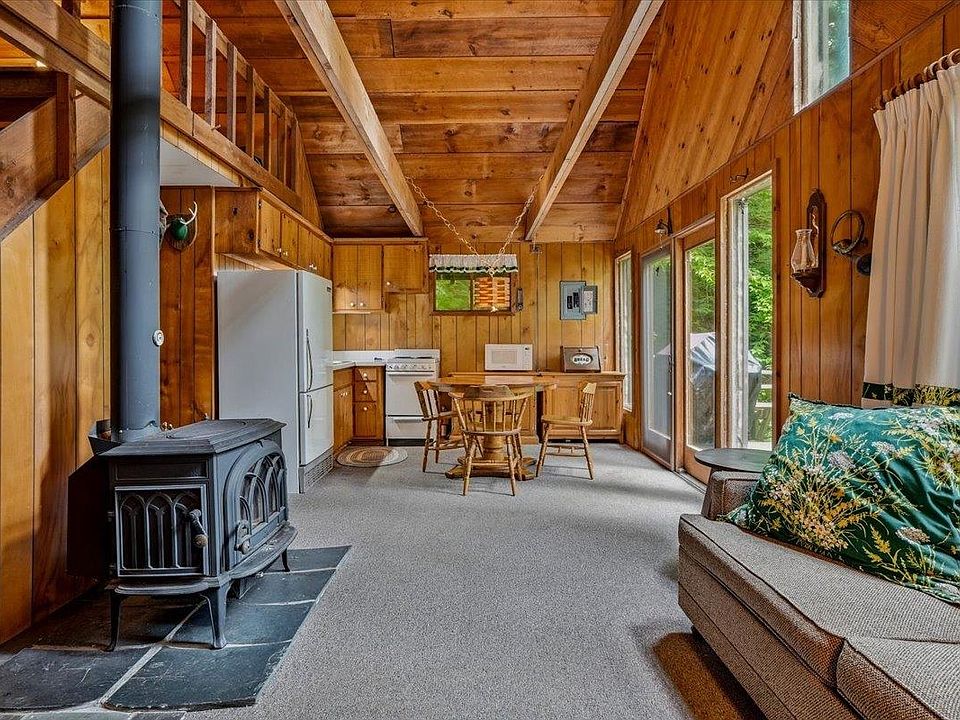 1st image of 110 Spring Hill Lane