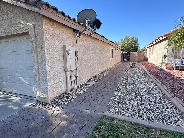 12223 W Rosewood Dr — Photo 3