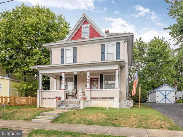 131 Capon St, Strasburg, VA 22657