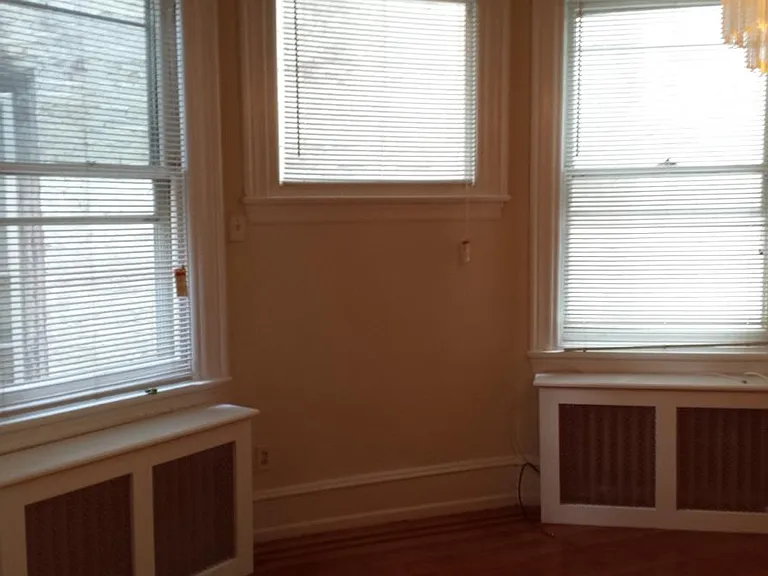 1953 Locust St #2R — Photo 9