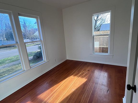 Downstairs bedroom 1