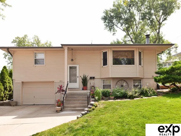 14111 Orchard Ave, Omaha, NE 68137