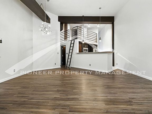4th image of 1732 Wazee St Suite 205