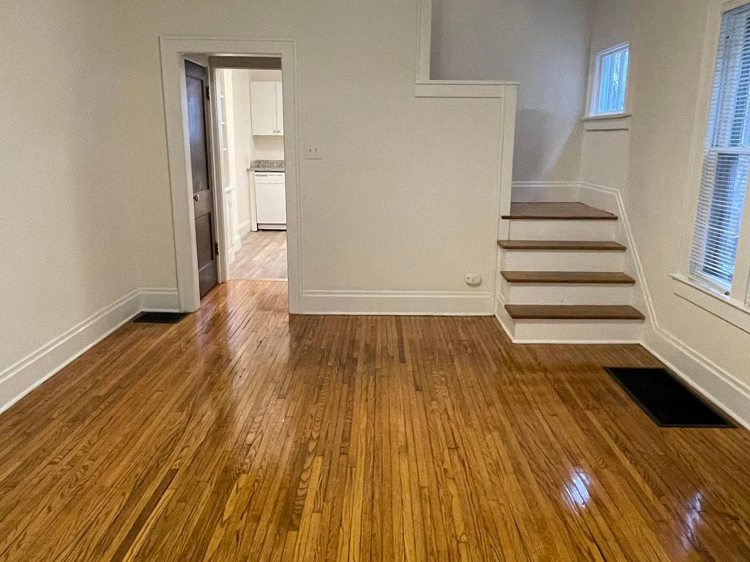 3 bed, $1,550 — Photo 4