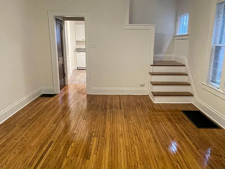 2713 Hibbert Ave — Photo 4