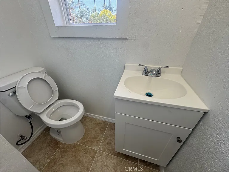 690 N Perris Blvd #C — Photo 12