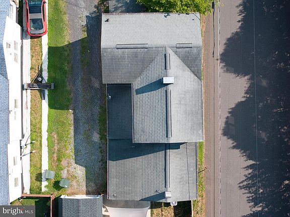 4th image of 130 W Edmondson St