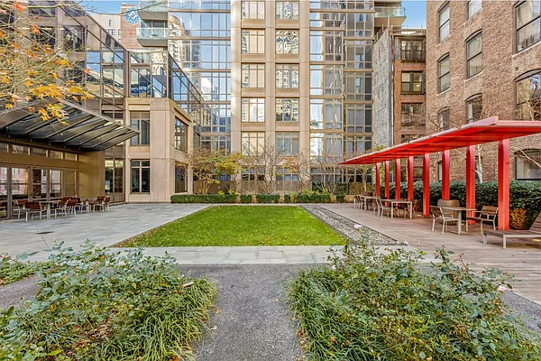 Rented by Nomad Property Group, LLC | media 26