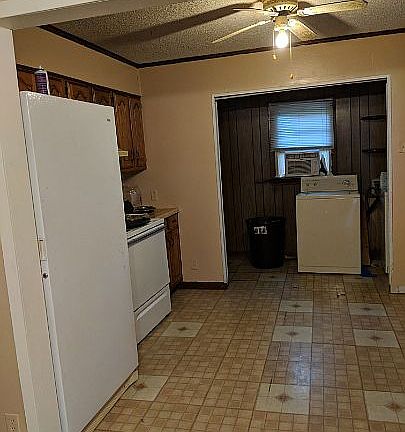4th image of 608 W Washington Ave