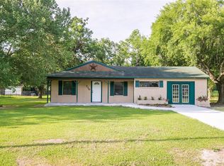 710 Light St, Anahuac, TX 77514