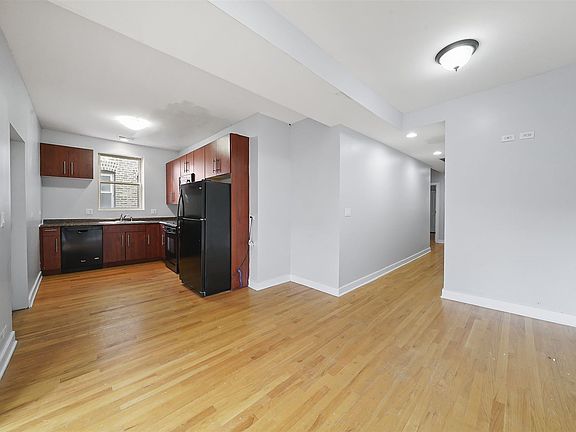 015-2322East70thStreet-Chicago-IL-60649-small