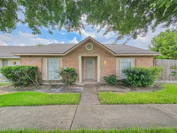 12811 High Star Dr, Houston, TX 77072