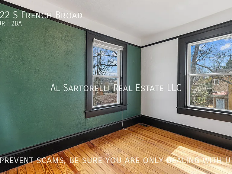 122 S French Broad Ave — Photo 23
