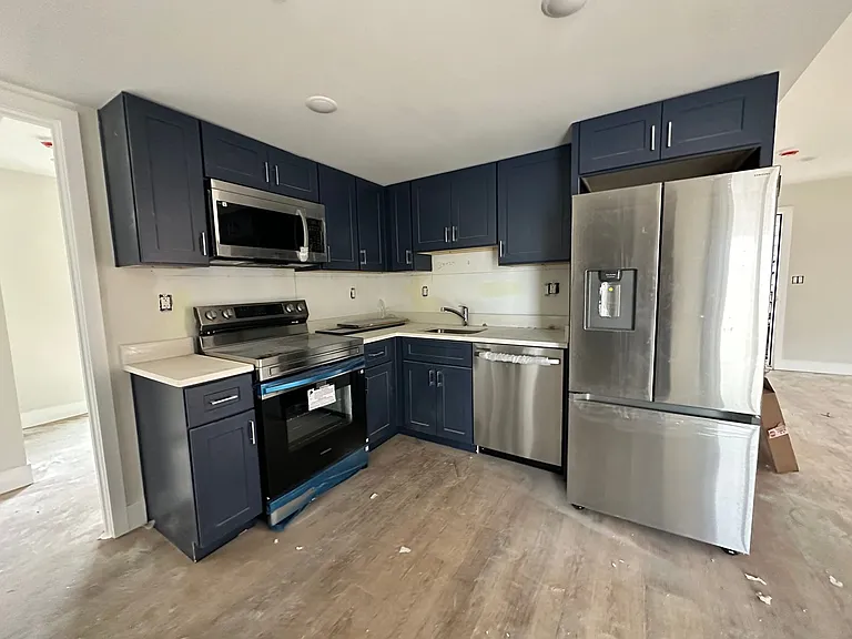 52nd Street Residences — Photo 38