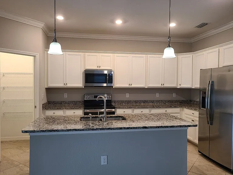 19353 Nearpoint Dr — Photo 3