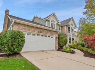 27W306 Victoria Ln, Winfield, IL 60190