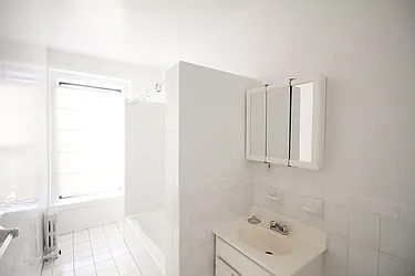 Rented by Nest Seekers International