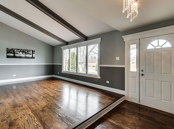 2nd image of 4159 Cambridge Cir