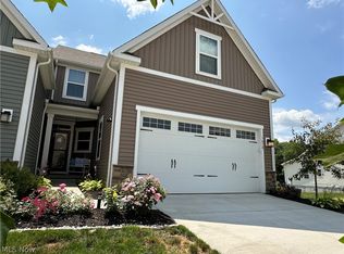 1618 Mud Brook Ln, Akron, OH 44313