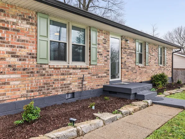 123 Laurel Ln, Hendersonville, TN 37075