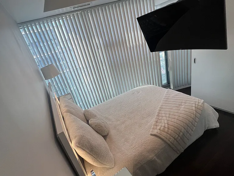 14 York St #2511 — Photo 5