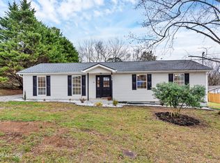 936 Coker Rd, Maryville, TN 37801