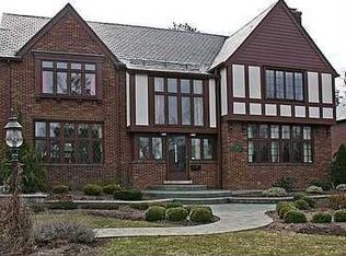 45 Bradenham Pl, Amherst, NY 14226