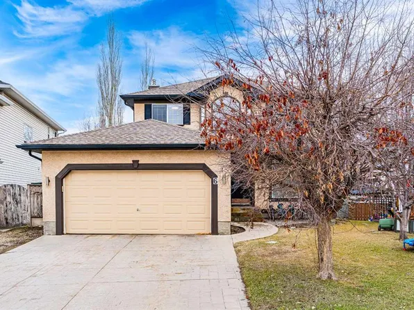 6 S Douglas Woods Bay SE, Calgary, AB T2Z 3A1