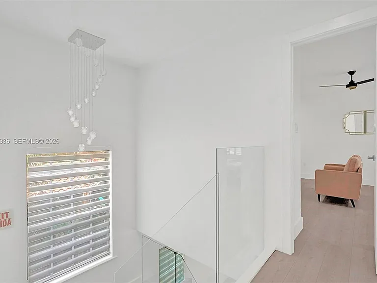 5440 NE 22nd Ave — Photo 5