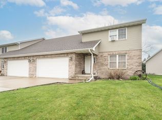 932 Evans St, Ottawa, IL 61350