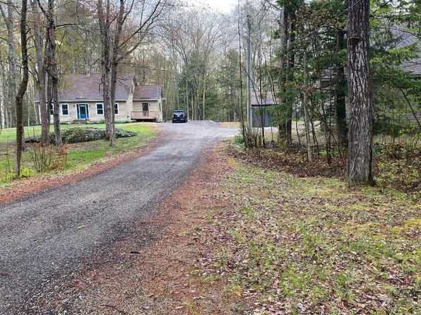 671 Meadow Road, Topsham, ME 04086
