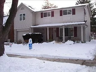 10045 Kingston Ave photo 1