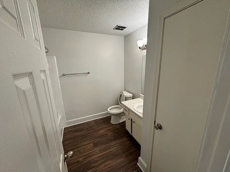 Hunting Ridge Apartments — Photo 26